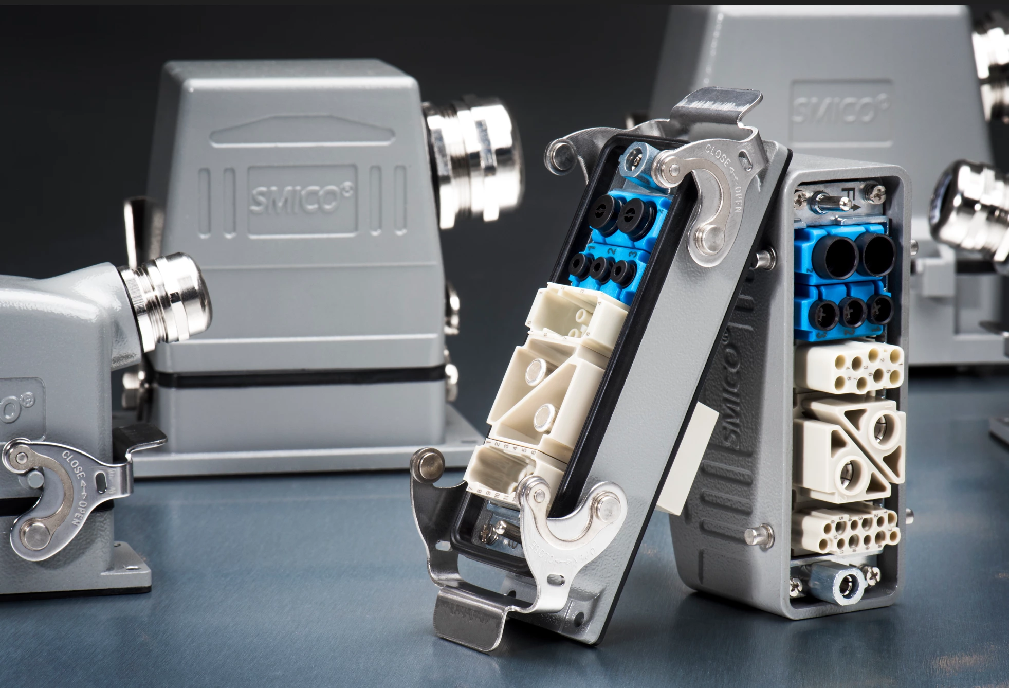 Connecteurs robustes dans l'industrie des machines